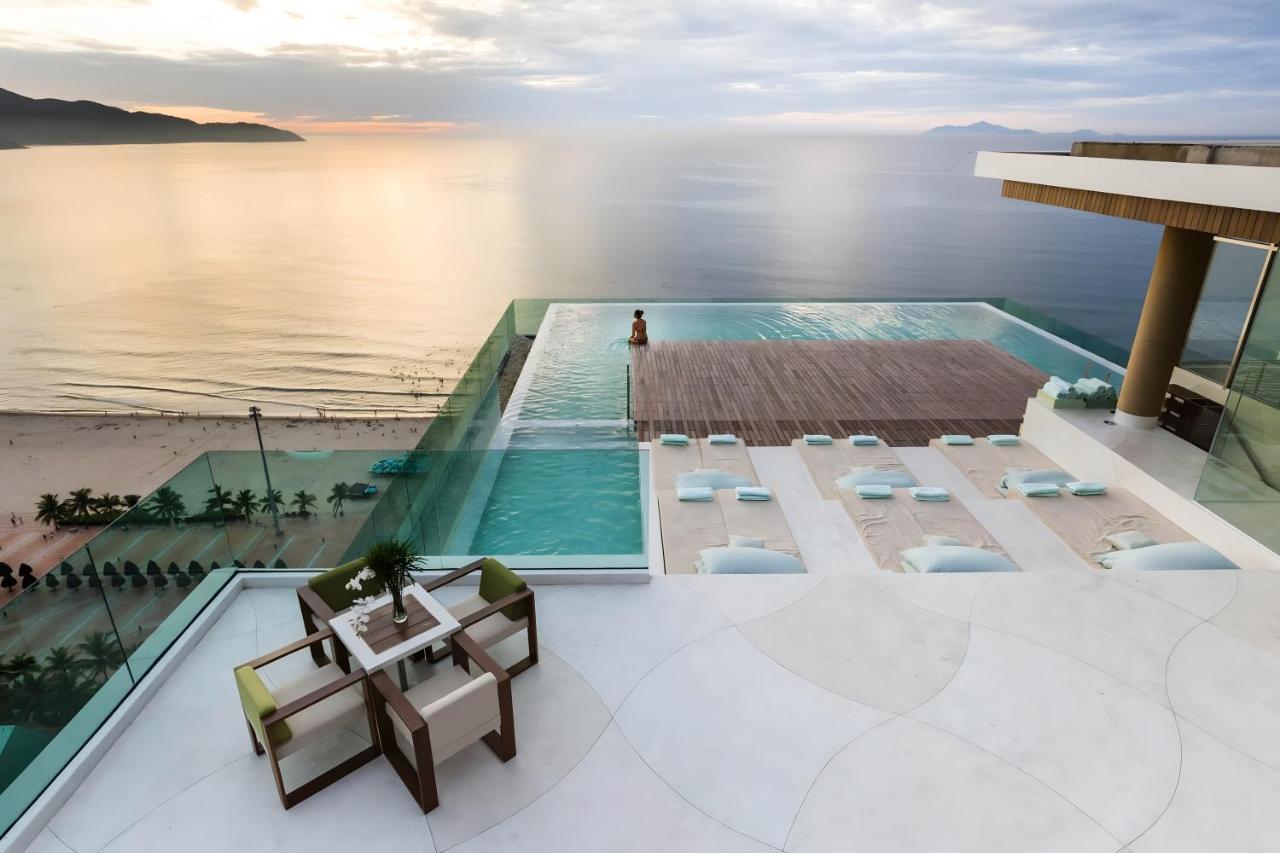 Stunning Apartments Across My Khe Beach ! Rooftop Pool & Gym Đà Nẵng Kültér fotó